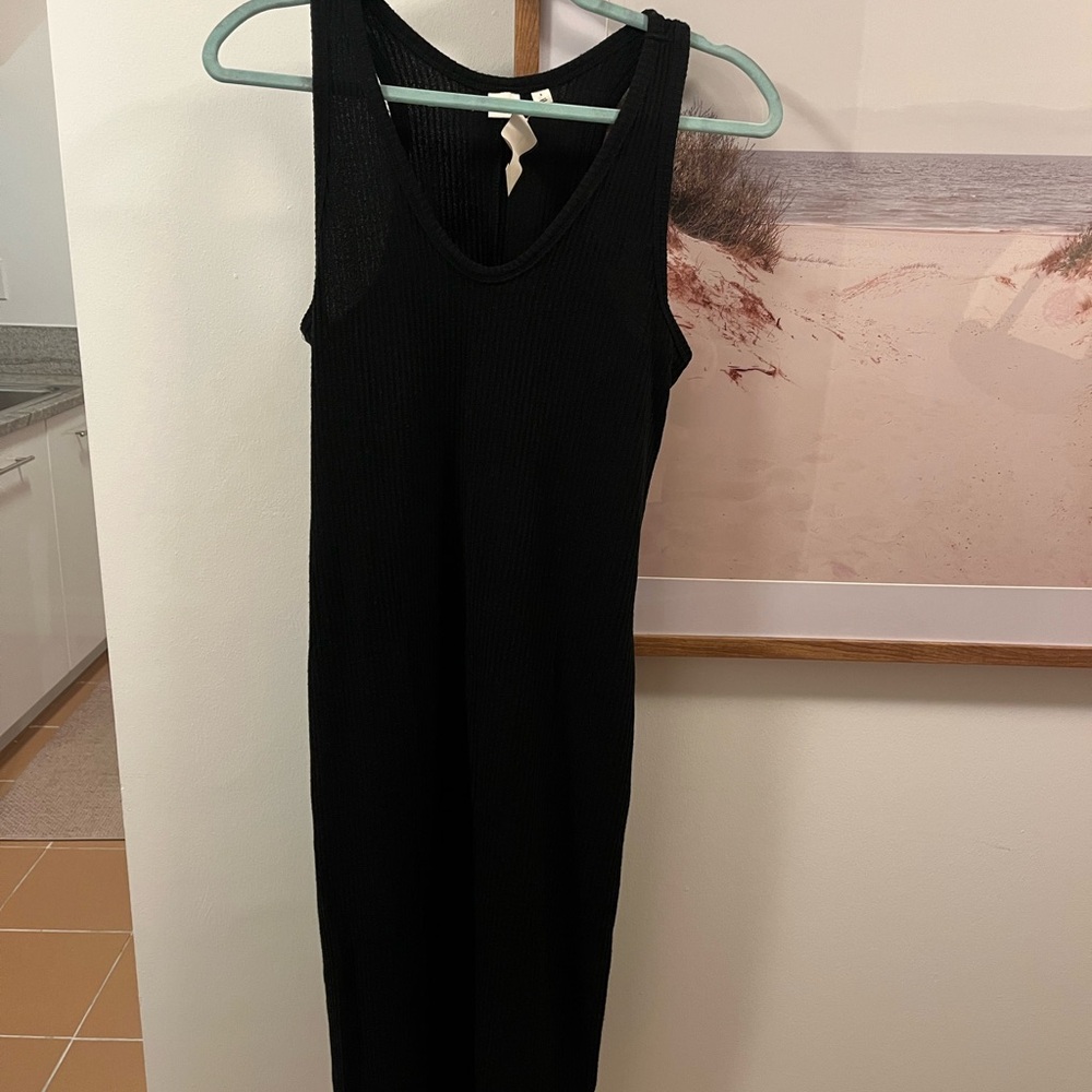 GAP Black Ribbed Midi Dress